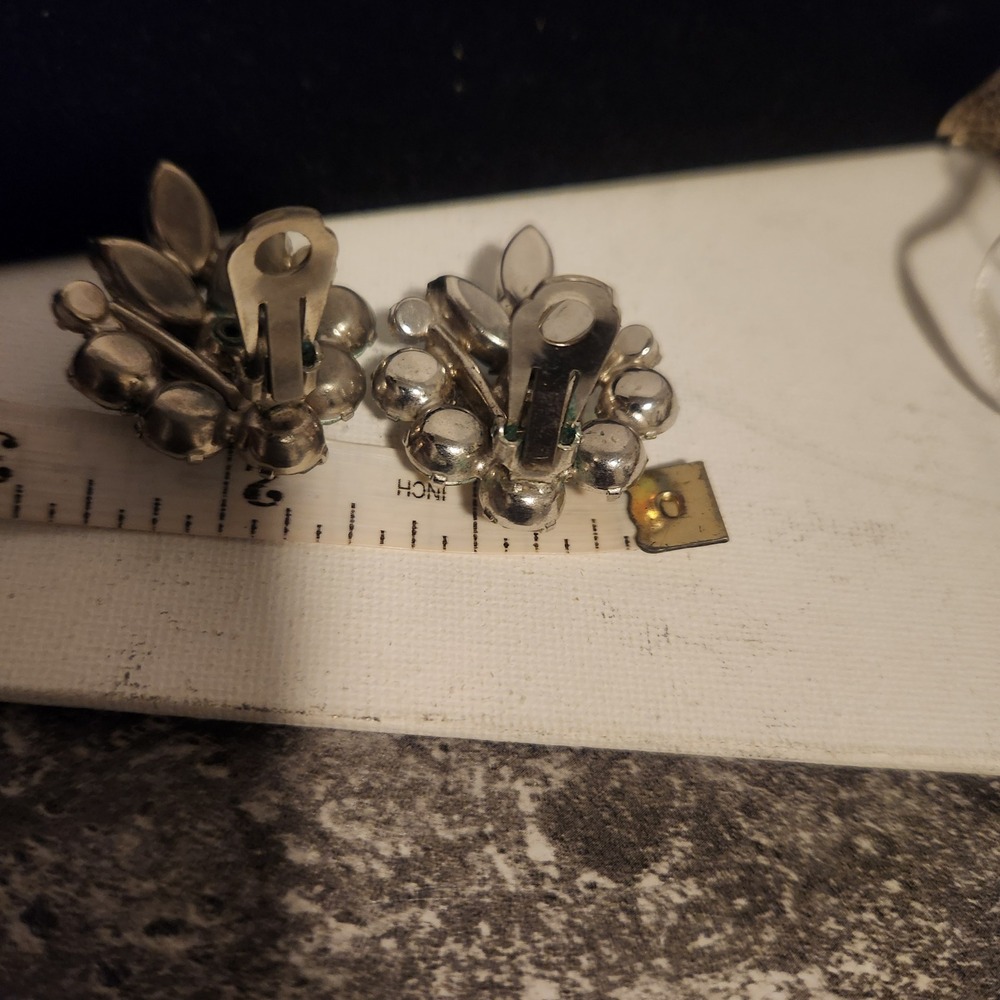 Vintage Aurora Borealis Blue Rhinestone Clip On Cluster Earrings Silver Tone - Picture 7 of 16